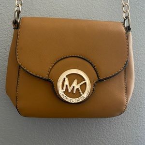 Tan MICHEAL KORS cross body bag